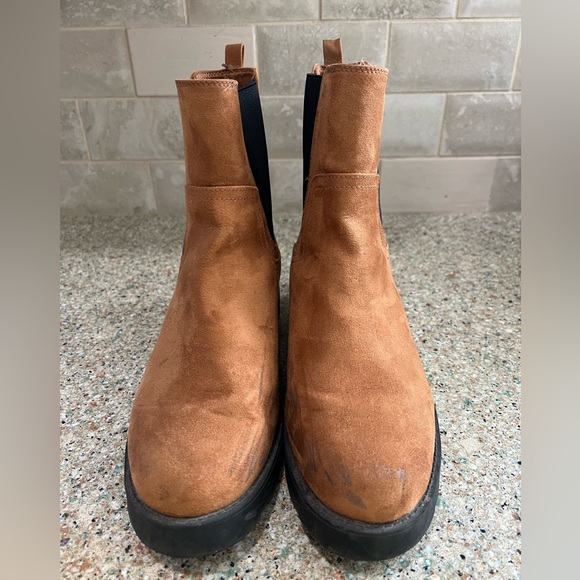 Chelsea - Picture 2 of 6